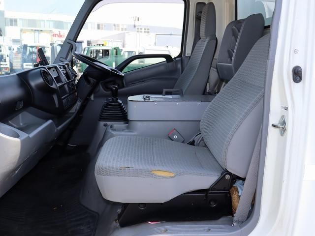 HINO DUTRO 2012 Image 31