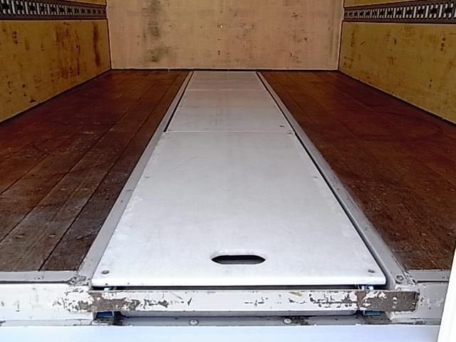 HINO DUTRO 2018 Image 31