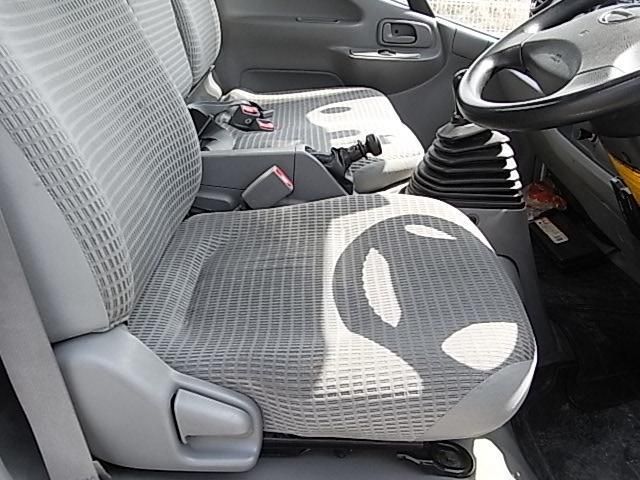 HINO DUTRO 2018 Image 31