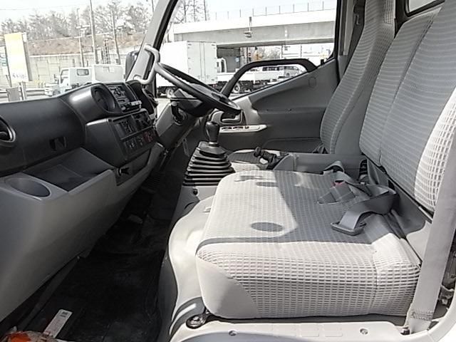 HINO DUTRO 2018 Image 31