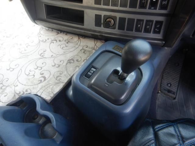 HINO PROFIA 2007 Image 31