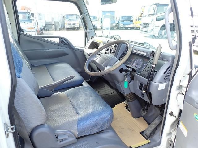 MITSUBISHI CANTER 2006 Image 31