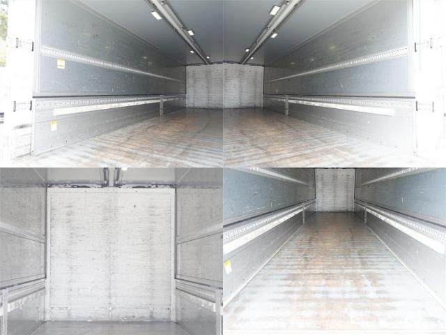 MITSUBISHI FUSOU SUPER GREAT 2012 Image 31