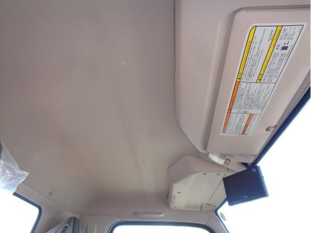 MITSUBISHI CANTER 2024 Image 31