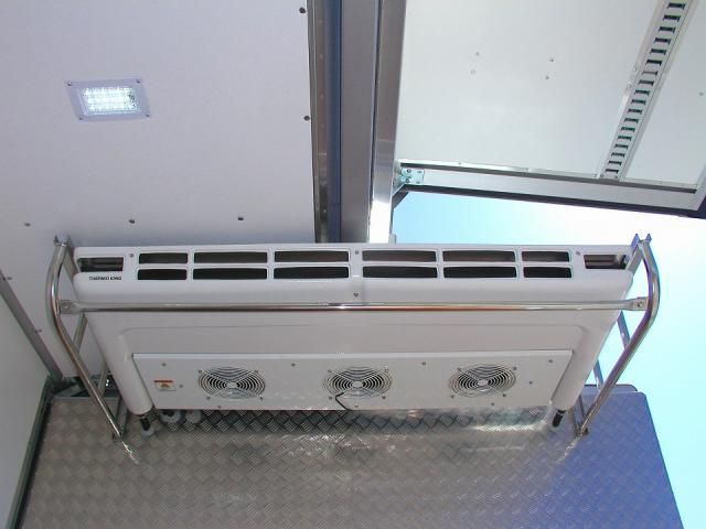 MITSUBISHI FUSOU FIGHTER 2024 Image 31