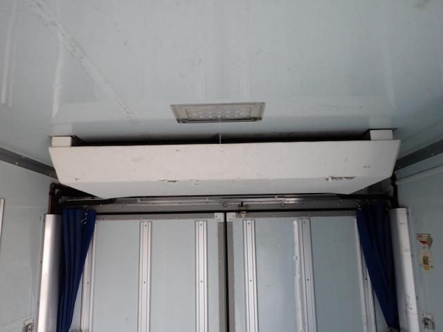 ISUZU ELF 2014 Image 31