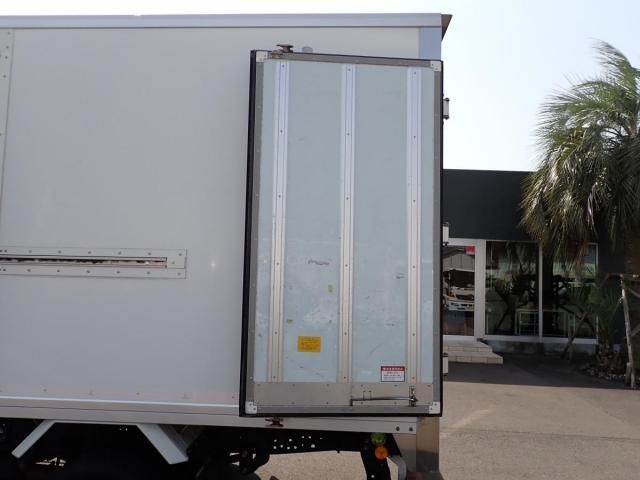 ISUZU ELF 2014 Image 31