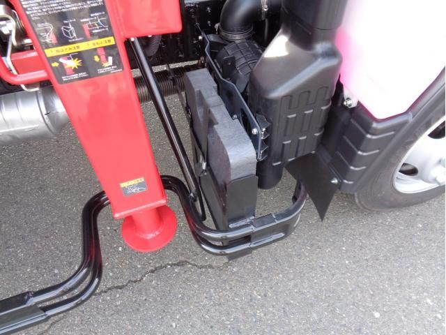 MITSUBISHI CANTER 2024 Image 31