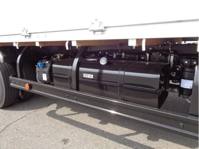 MITSUBISHI CANTER 2024 Image 31