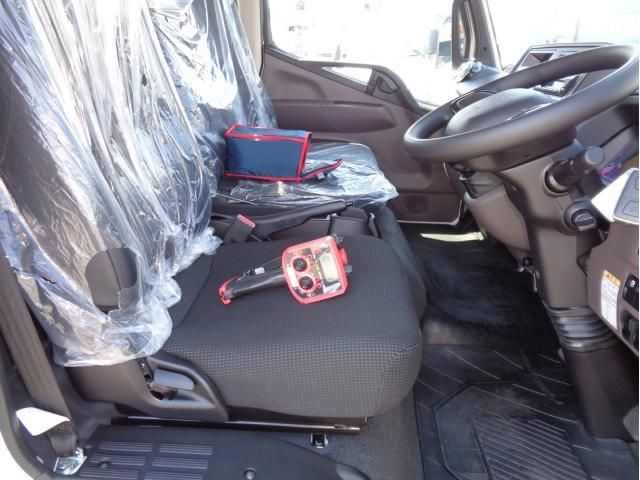 MITSUBISHI CANTER 2024 Image 31