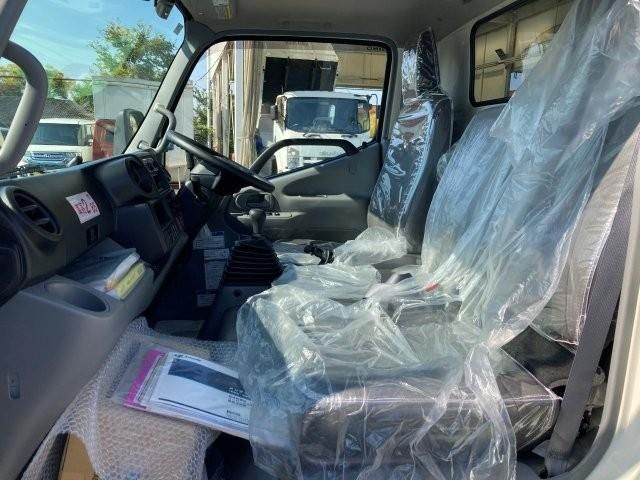 HINO DUTRO 2024 Image 31