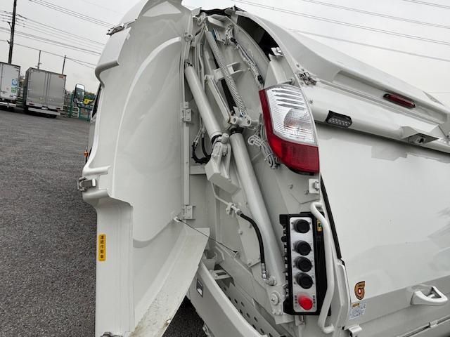 HINO DUTRO 2024 Image 31