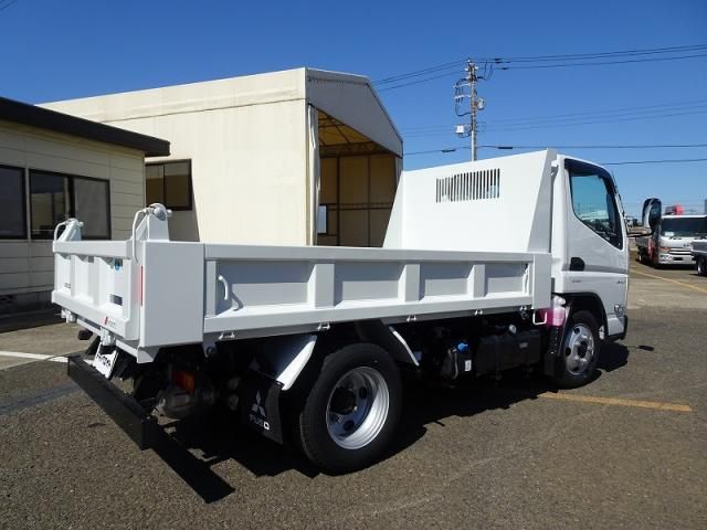 MITSUBISHI CANTER 2024 Image 31