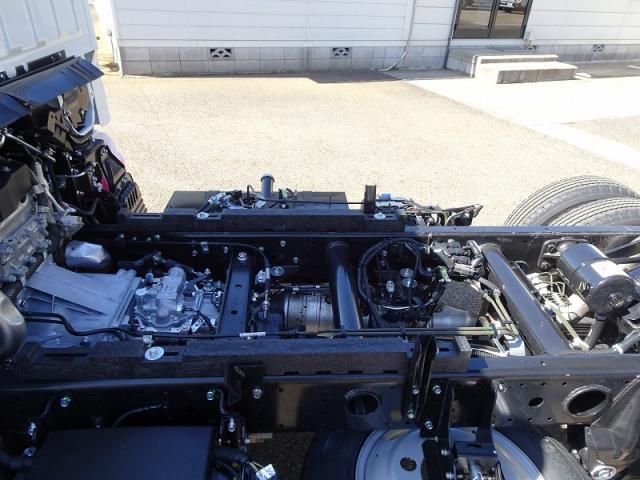 MITSUBISHI CANTER 2024 Image 31