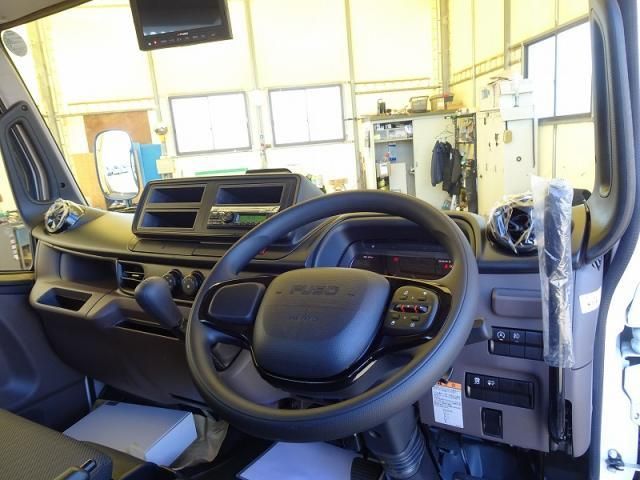 MITSUBISHI CANTER 2024 Image 31