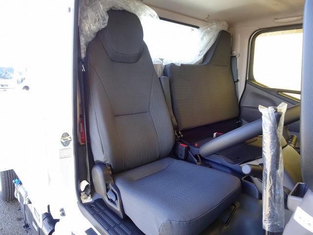 MITSUBISHI CANTER 2024 Image 31