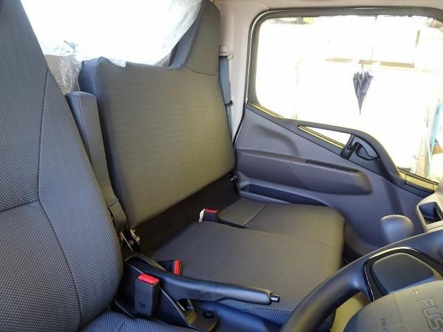 MITSUBISHI CANTER 2024 Image 31