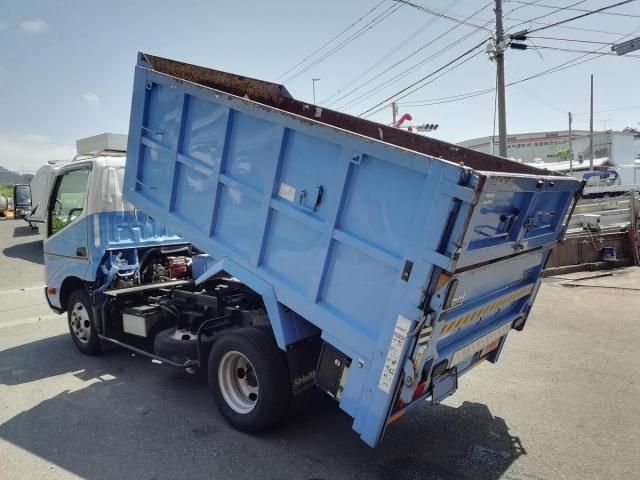 HINO DUTRO 2015 Image 31