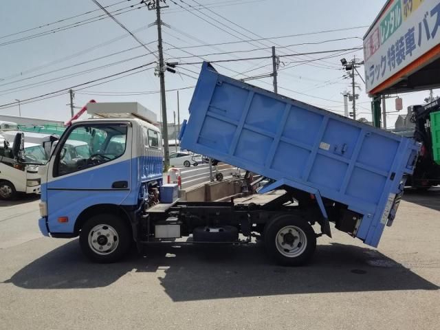 HINO DUTRO 2015 Image 31