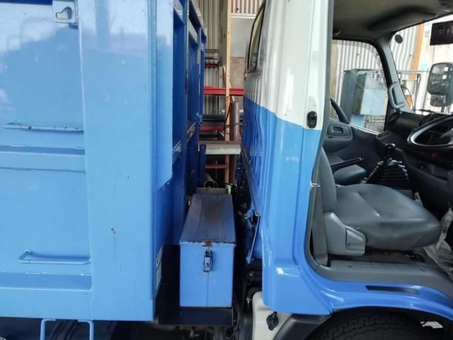 HINO DUTRO 2015 Image 31