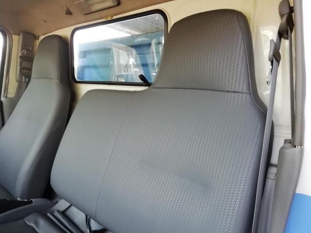 HINO DUTRO 2015 Image 31