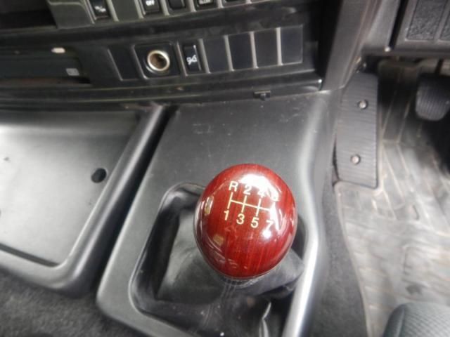 HINO PROFIA 2015 Image 31