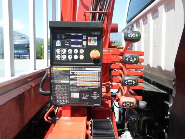 MITSUBISHI CANTER 2024 Image 31