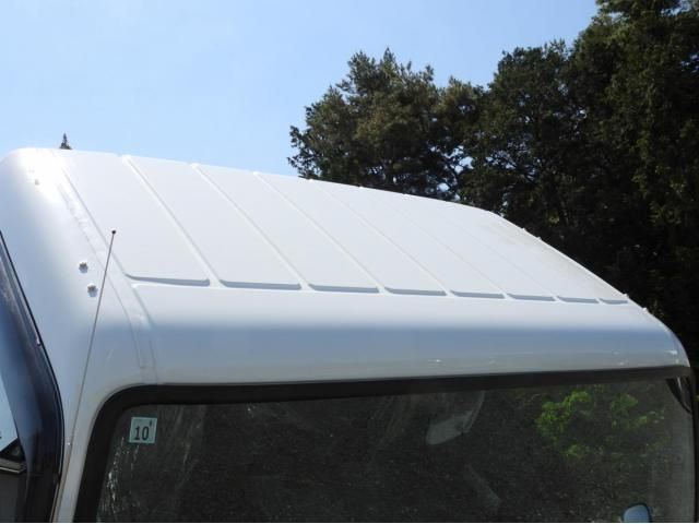 MITSUBISHI CANTER 2024 Image 31