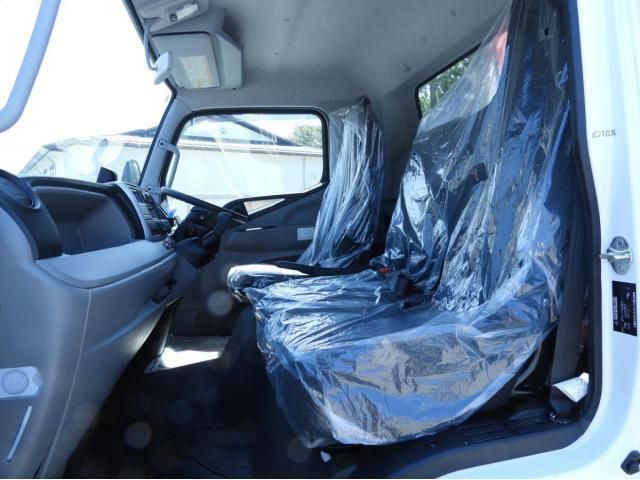 MITSUBISHI CANTER 2024 Image 31