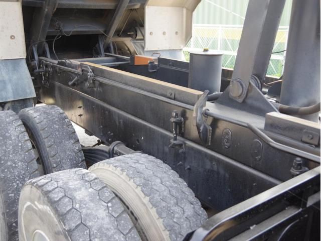 NISSAN DIESEL QUON 2014 Image 31