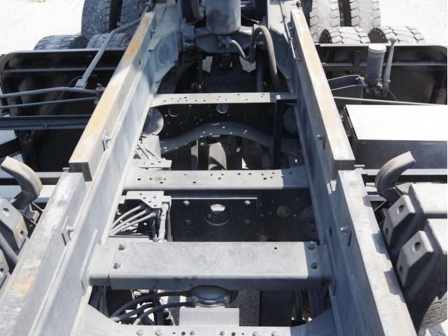 NISSAN DIESEL QUON 2014 Image 31