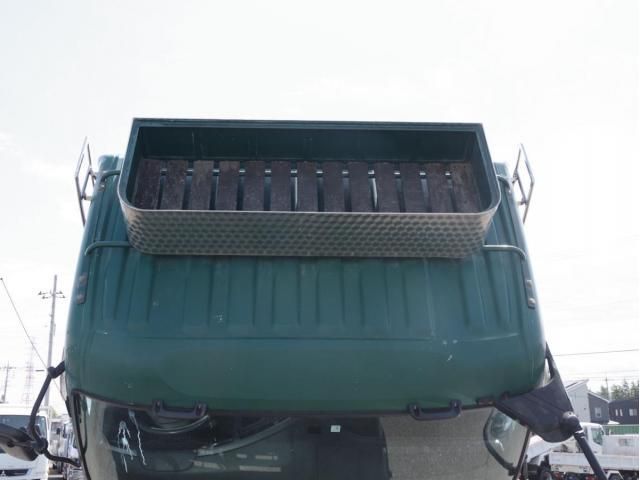 NISSAN DIESEL QUON 2014 Image 31