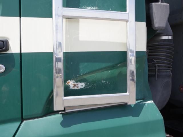 NISSAN DIESEL QUON 2014 Image 31