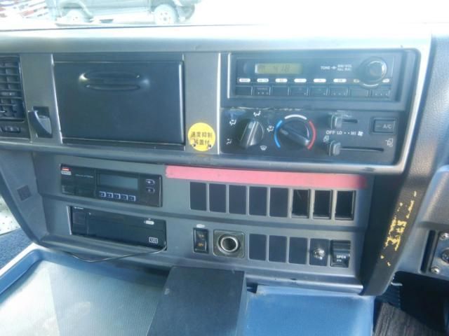 HINO PROFIA 2005 Image 31