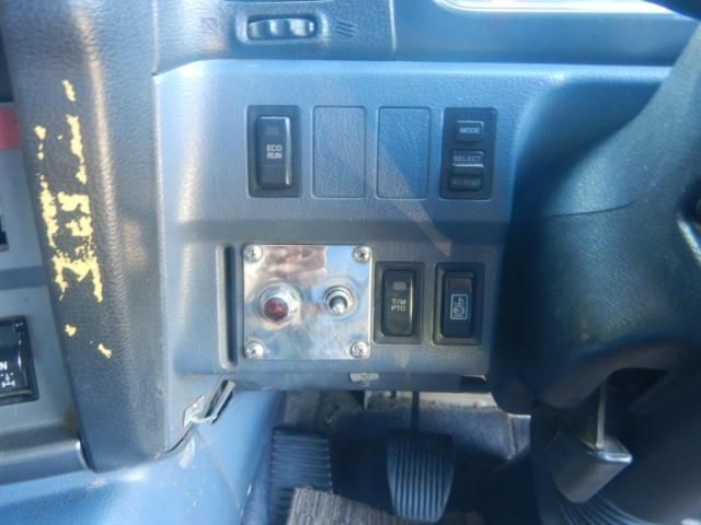 HINO PROFIA 2005 Image 31