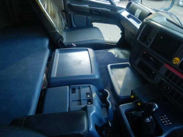 HINO PROFIA 2005 Image 31