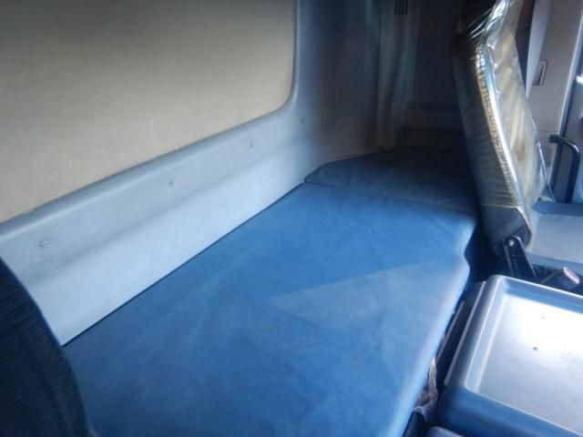 HINO PROFIA 2005 Image 31