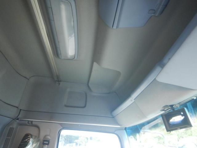 HINO PROFIA 2005 Image 31