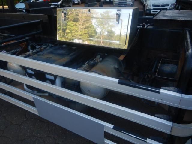 HINO PROFIA 2005 Image 31