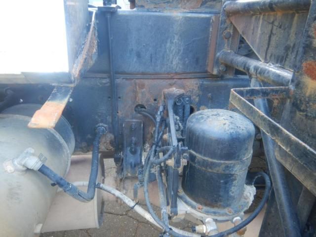 HINO PROFIA 2005 Image 31