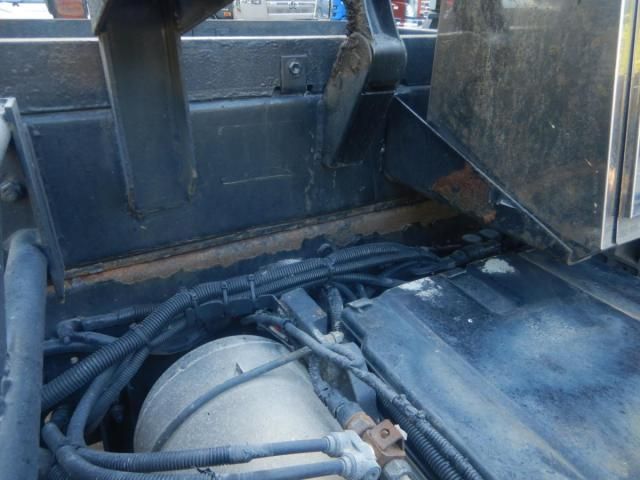 HINO PROFIA 2005 Image 31