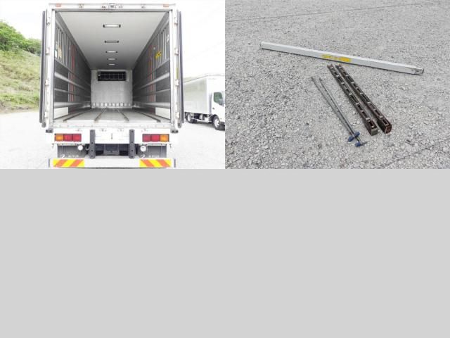 MITSUBISHI FUSOU FIGHTER 2009 Image 31