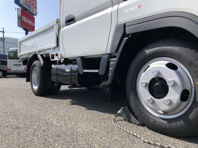 MITSUBISHI CANTER 2024 Image 31