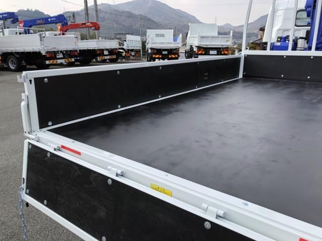 MITSUBISHI CANTER 2025 Image 31