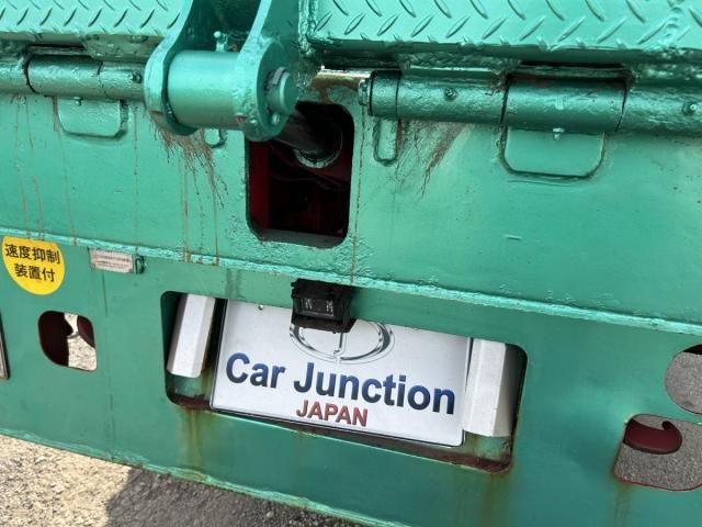 NISSAN DIESEL QUON 2011 Image 31