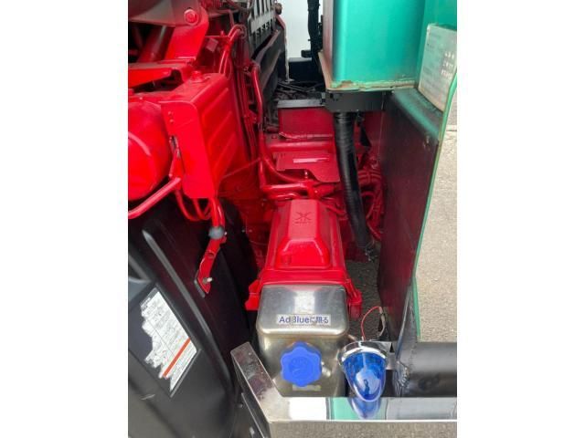 NISSAN DIESEL QUON 2011 Image 31