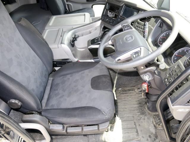 NISSAN DIESEL QUON 2019 Image 31