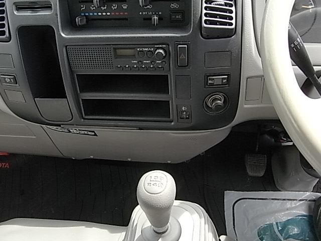 TOYOTA DYNA 2015 Image 31