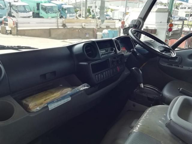 HINO DUTRO 2014 Image 31