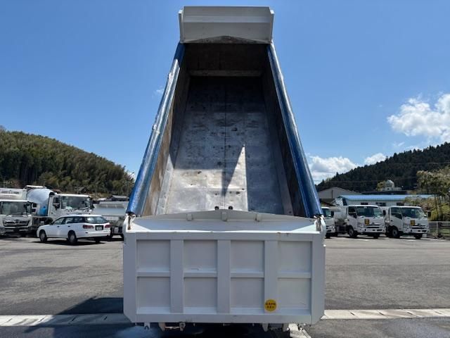 NISSAN DIESEL QUON 2014 Image 31